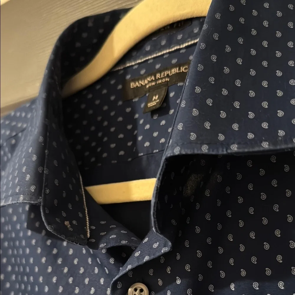 Banana Republic Non-Iron Men’s Medium Blue Paisley Print Button-Up Dress Shirt M